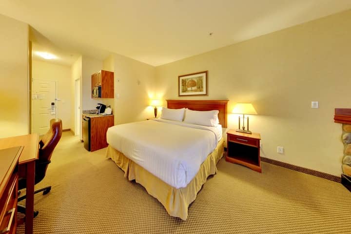 Room 7 of 108