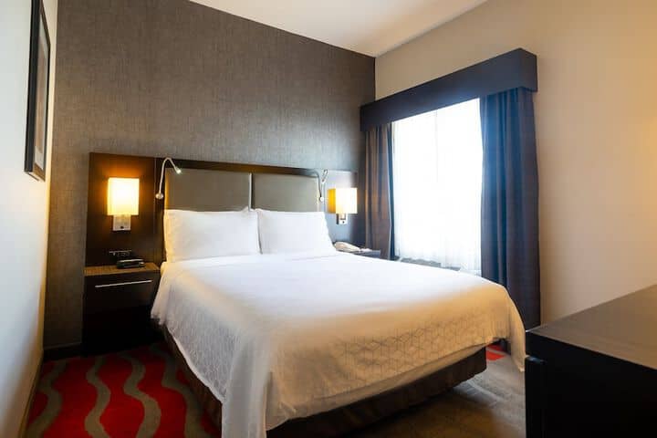 Room 42 of 108
