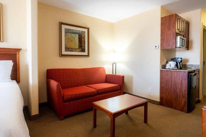 Room 44 of 108