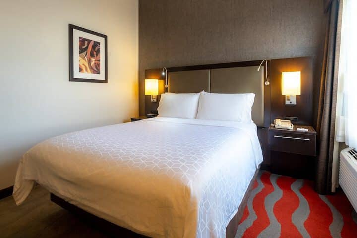 Room 41 of 108