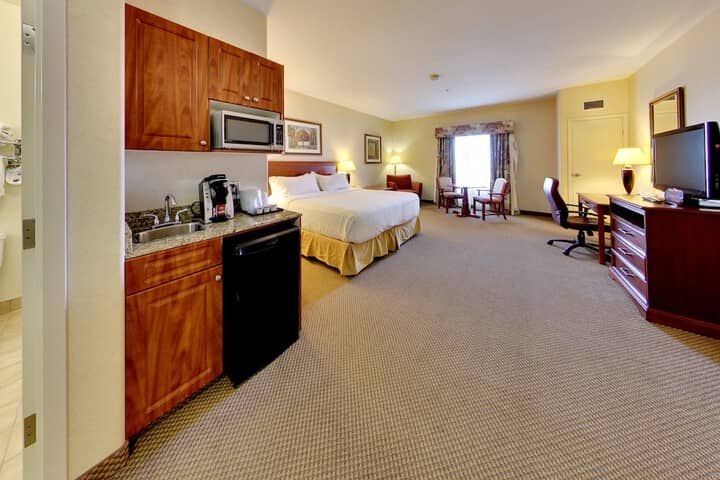 Room 15 of 108